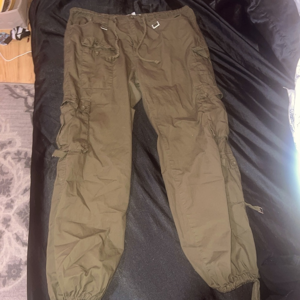 Cute cargo pants!!
